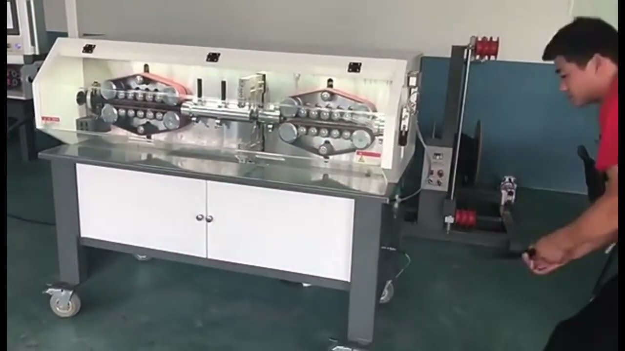 เครื่องปอกสายไฟคอมพิวเตอร์สี่เหลี่ยมขนาดใหญ่ พร้อมระบบตัดและปอกสายไฟหุ้ม PVC อัตโนมัติ