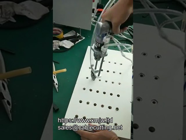 เครื่องขันสกรูอัตโนมัติแบบปรับแต่งได้ | เพิ่มประสิทธิภาพสายการผลิต