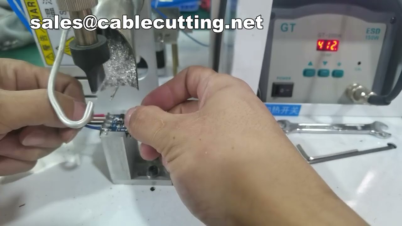 เครื่องบัดกรีกึ่งอัตโนมัติสำหรับเชื่อมสายไฟเข้ากับ PCB แม่นยำสูง | เพิ่มประสิทธิภาพการผลิต