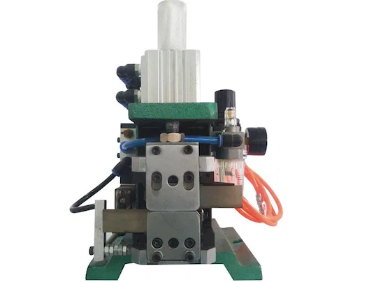 เครื่องมือปอกและบิดสายไฟหลายแกน WPM-4F+T